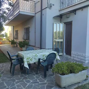 https://appartamento-rimini-via-mondolfo-7.emilia-romagnahotels.net